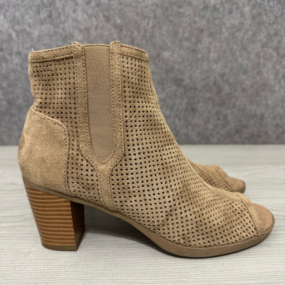 Mad Love Womens Peep Toe Ankle Booties Perforated Suede Block Heel Tan Size 8.5